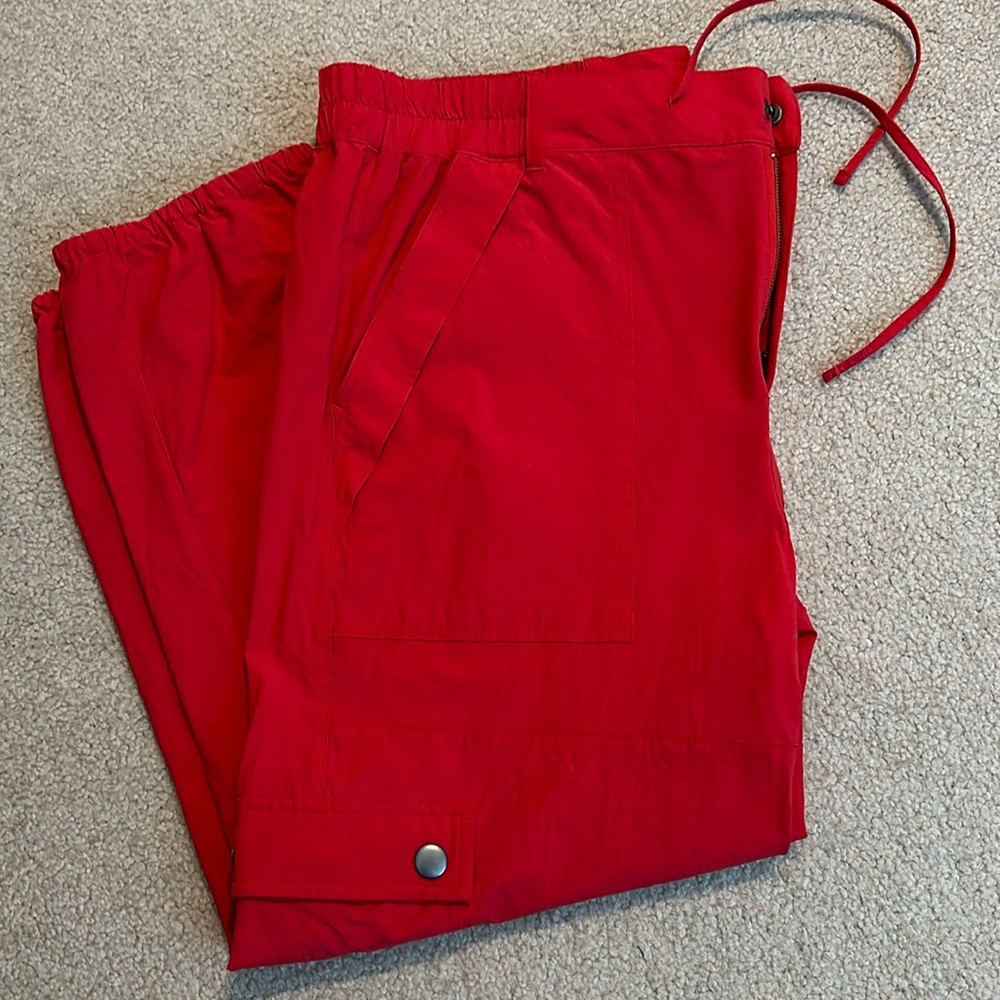 NWOT CAbi red cropped cargos size XL. Only worn once.